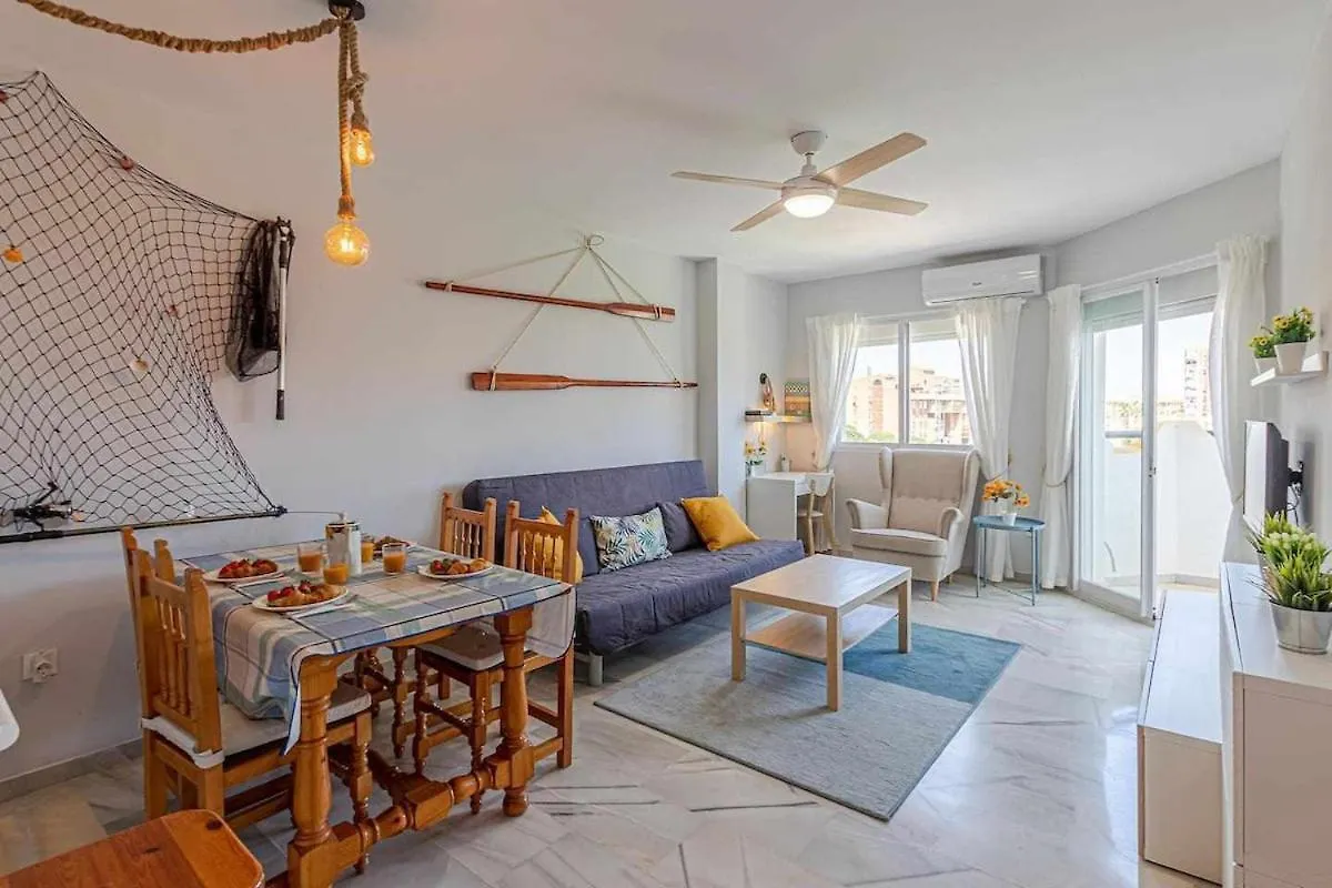797 Holiday Rentals - Luminoso Piso Para 4 En Arroyo De La Miel contacts